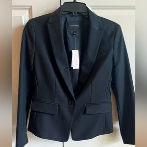 Black Banana Republic suit jacket, size 2P. NWT!
